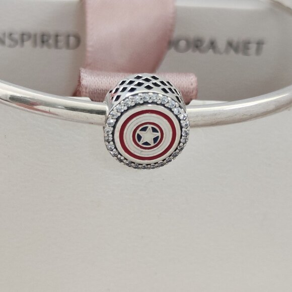 Pandora Marvel The First Avengers Captain America Shield Bead Charm with box - Picture 1 of 7